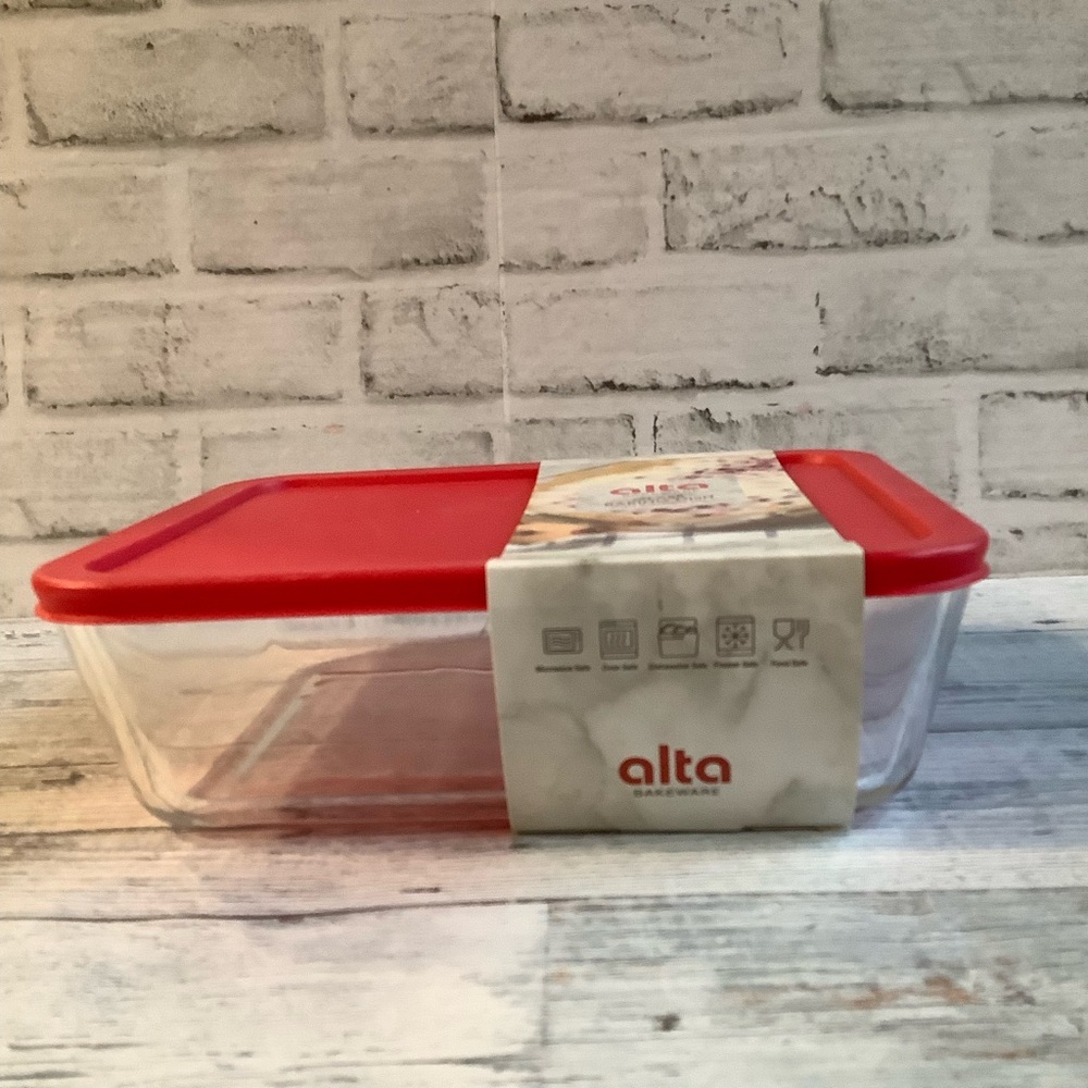 Alta Glass Baking Dish With Airtight Lid